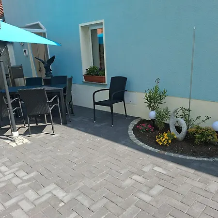 Deluxe Apartment *